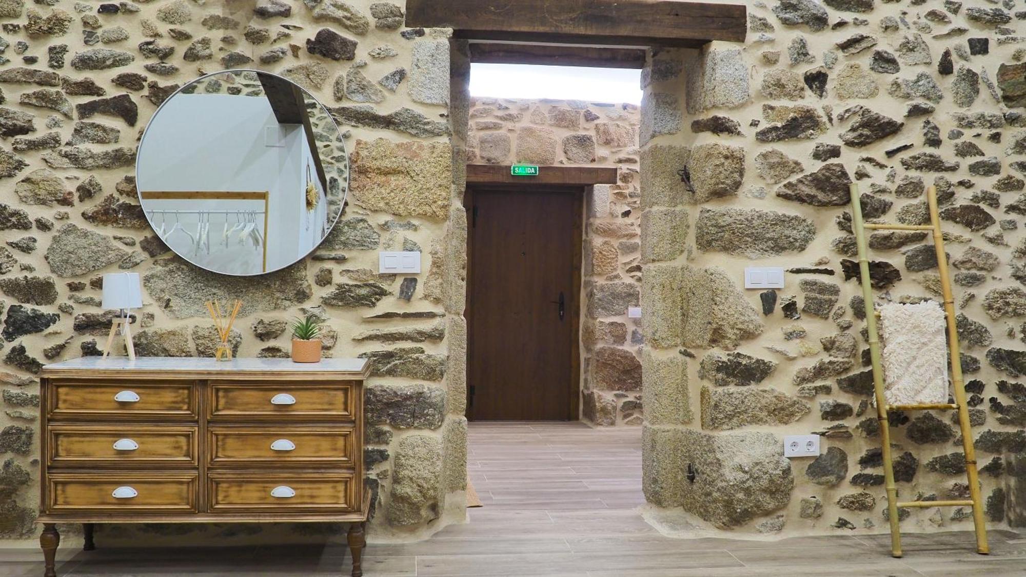 Apartamentos Muralla Sacra Sober Buitenkant foto