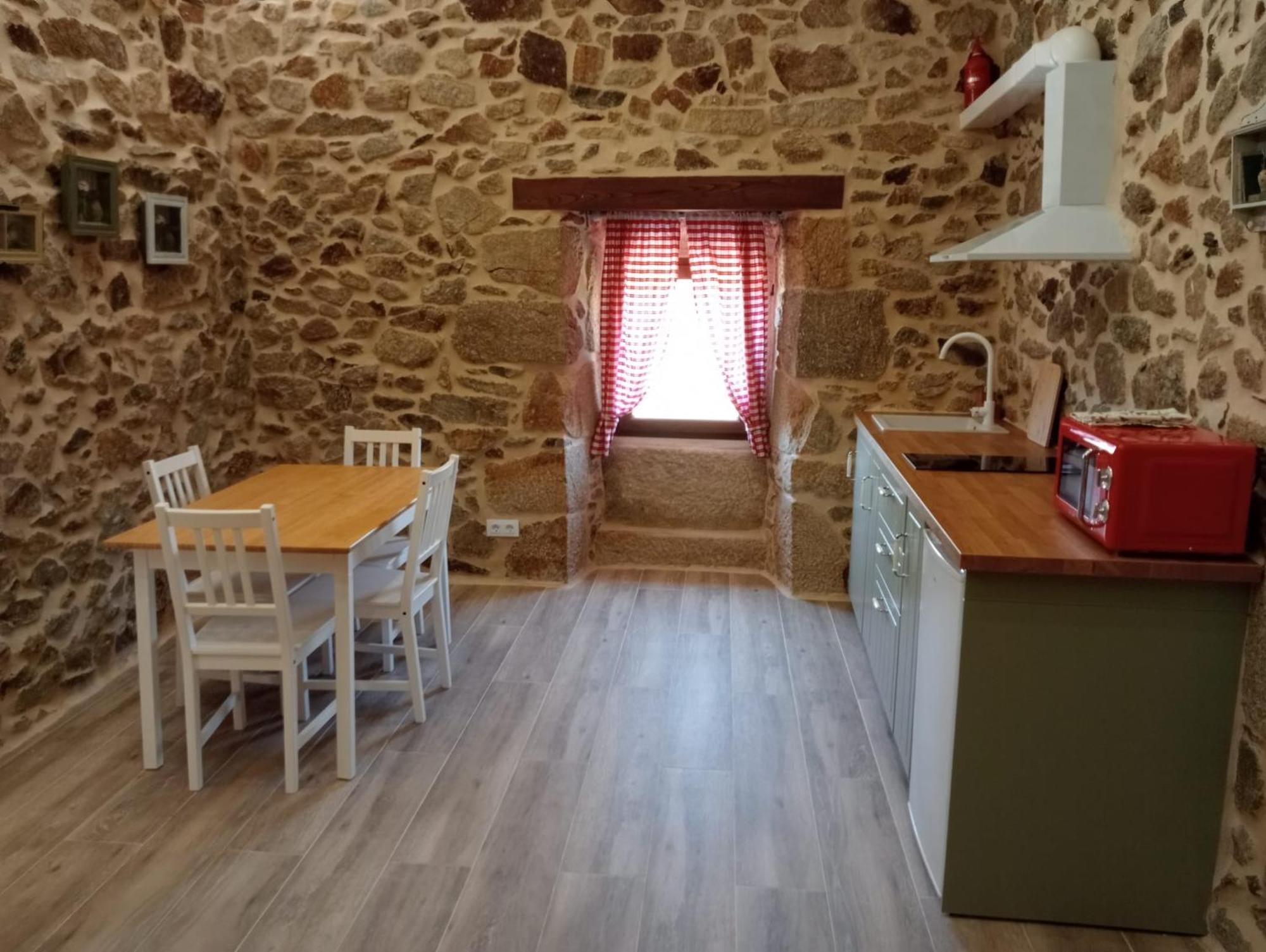 Apartamentos Muralla Sacra Sober Buitenkant foto