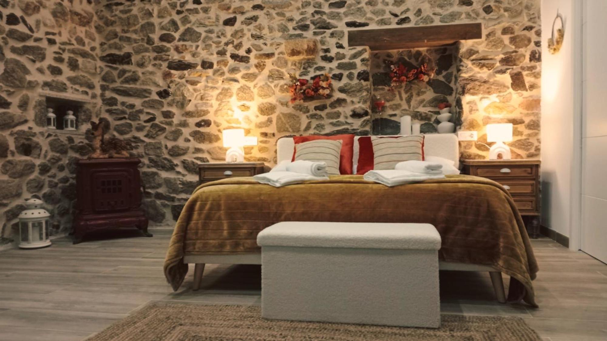 Apartamentos Muralla Sacra Sober Buitenkant foto