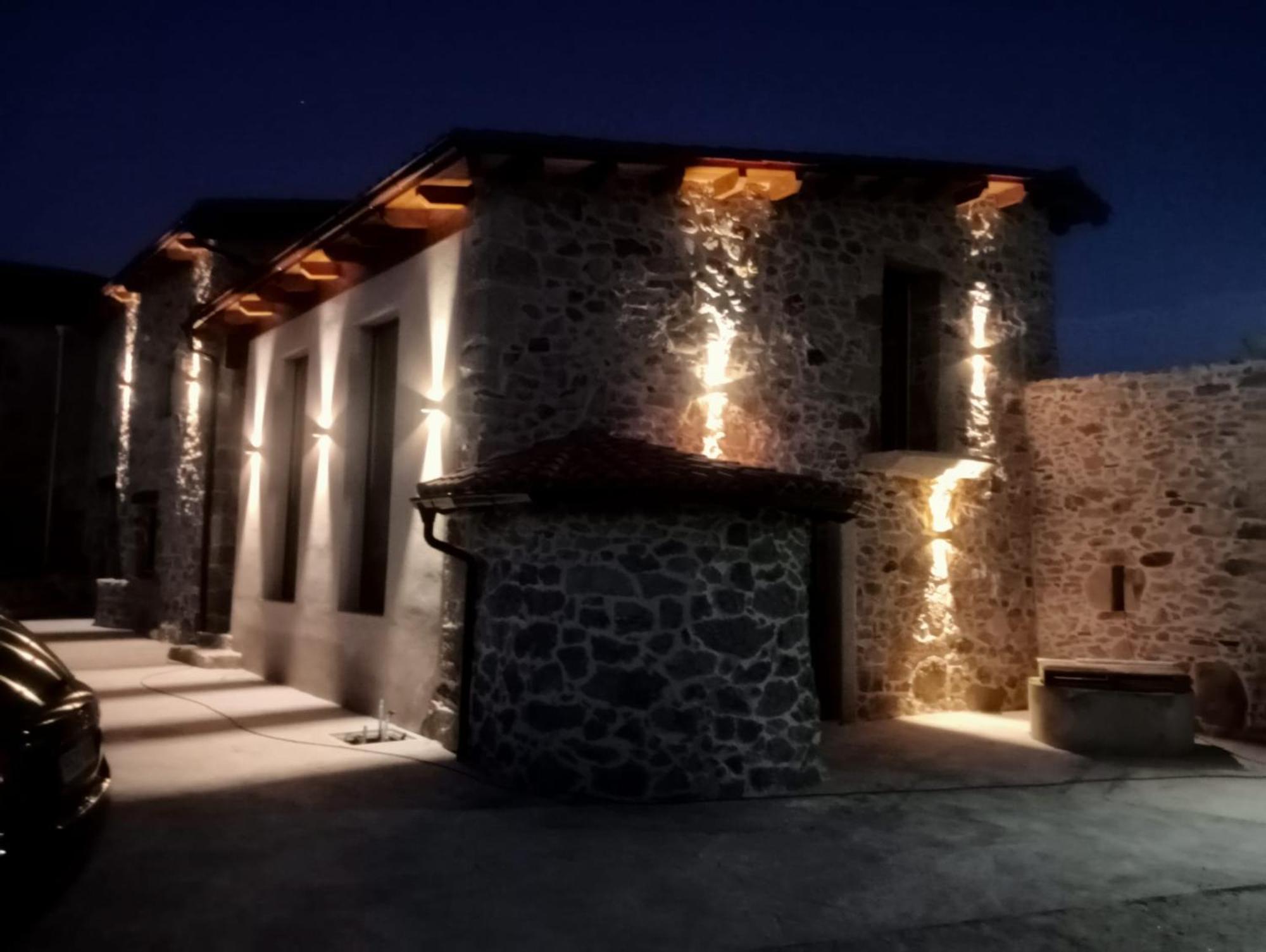 Apartamentos Muralla Sacra Sober Buitenkant foto