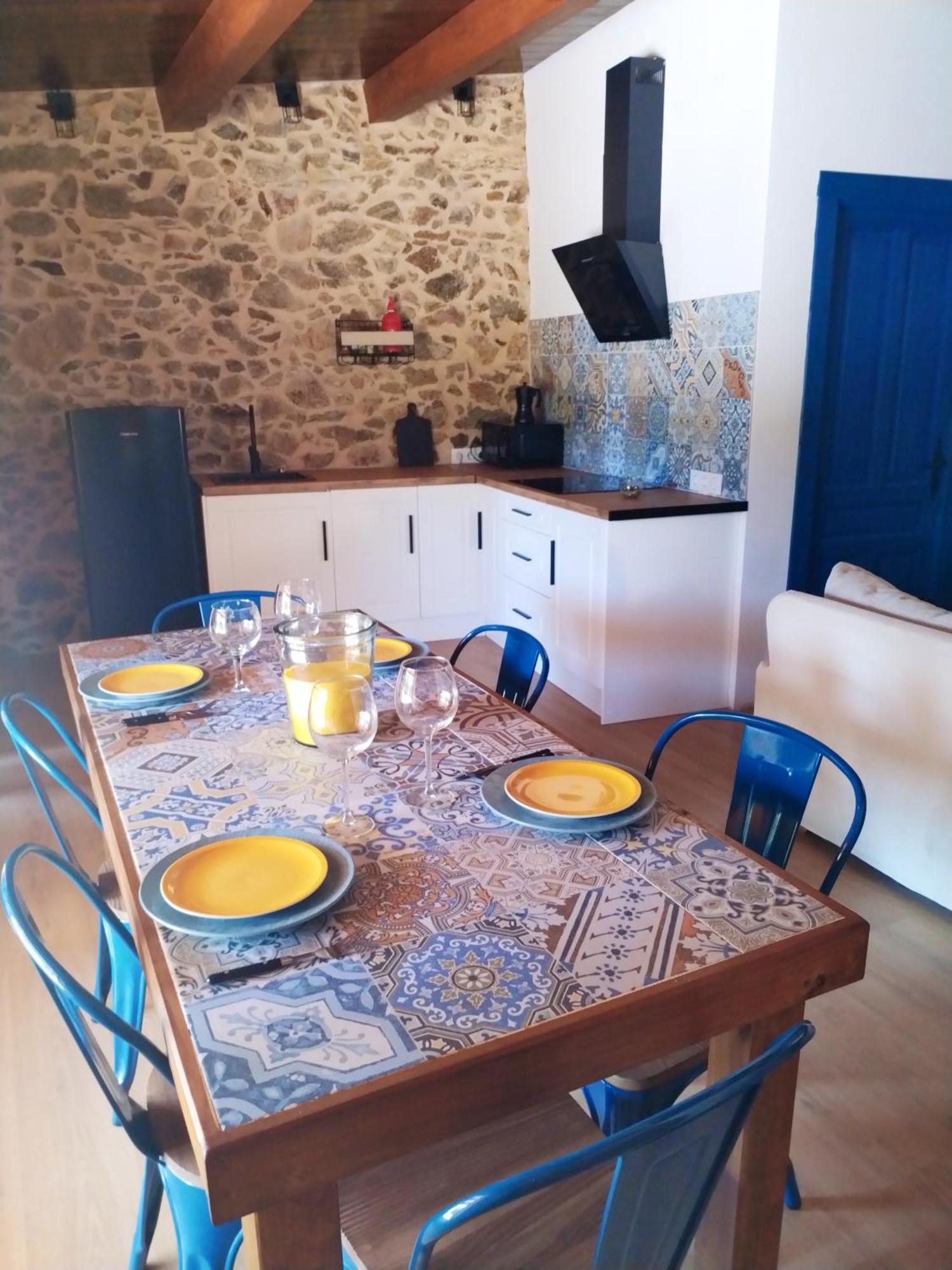 Apartamentos Muralla Sacra Sober Buitenkant foto
